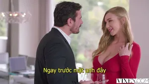 Cấp trên gài bẫy em thư ký phục vụ đối tác già háo sắc để bù đắp một sai lầm