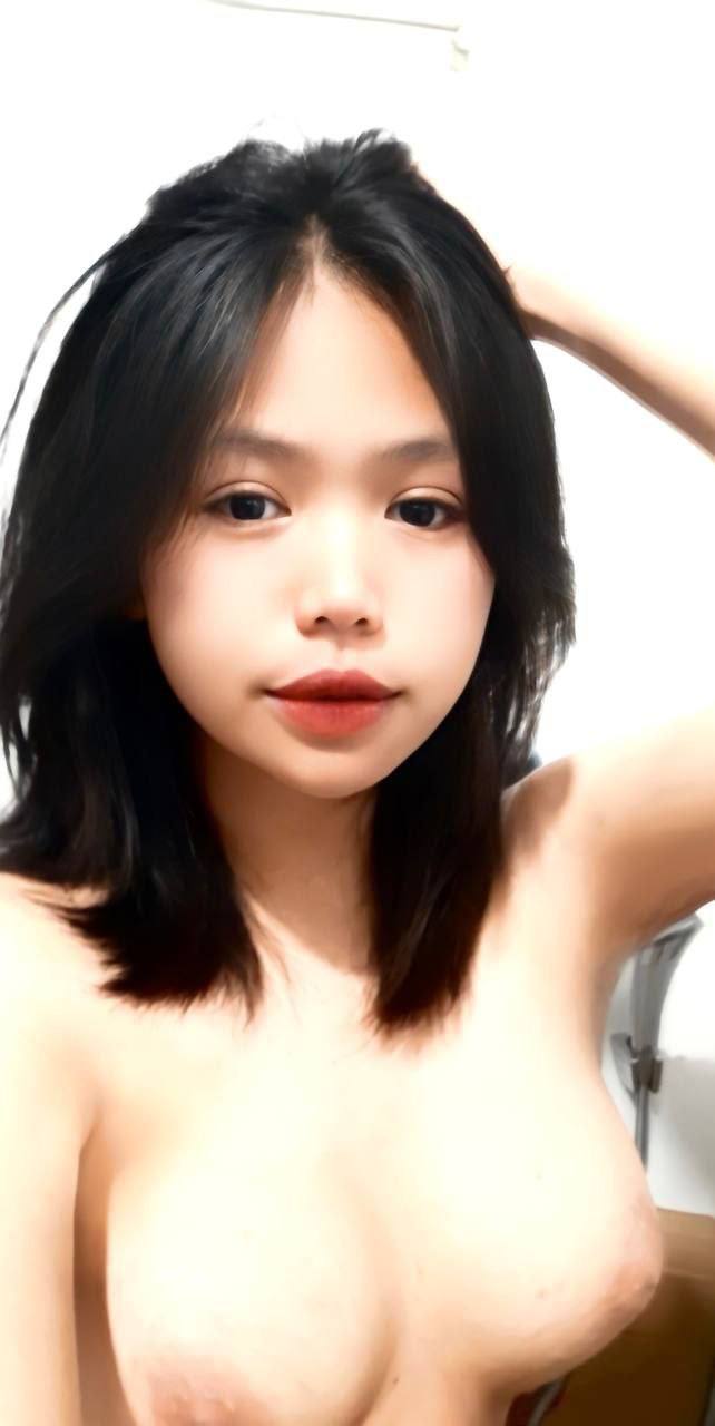 Em học sinh hiến lồn cho thầy giáo coi thi