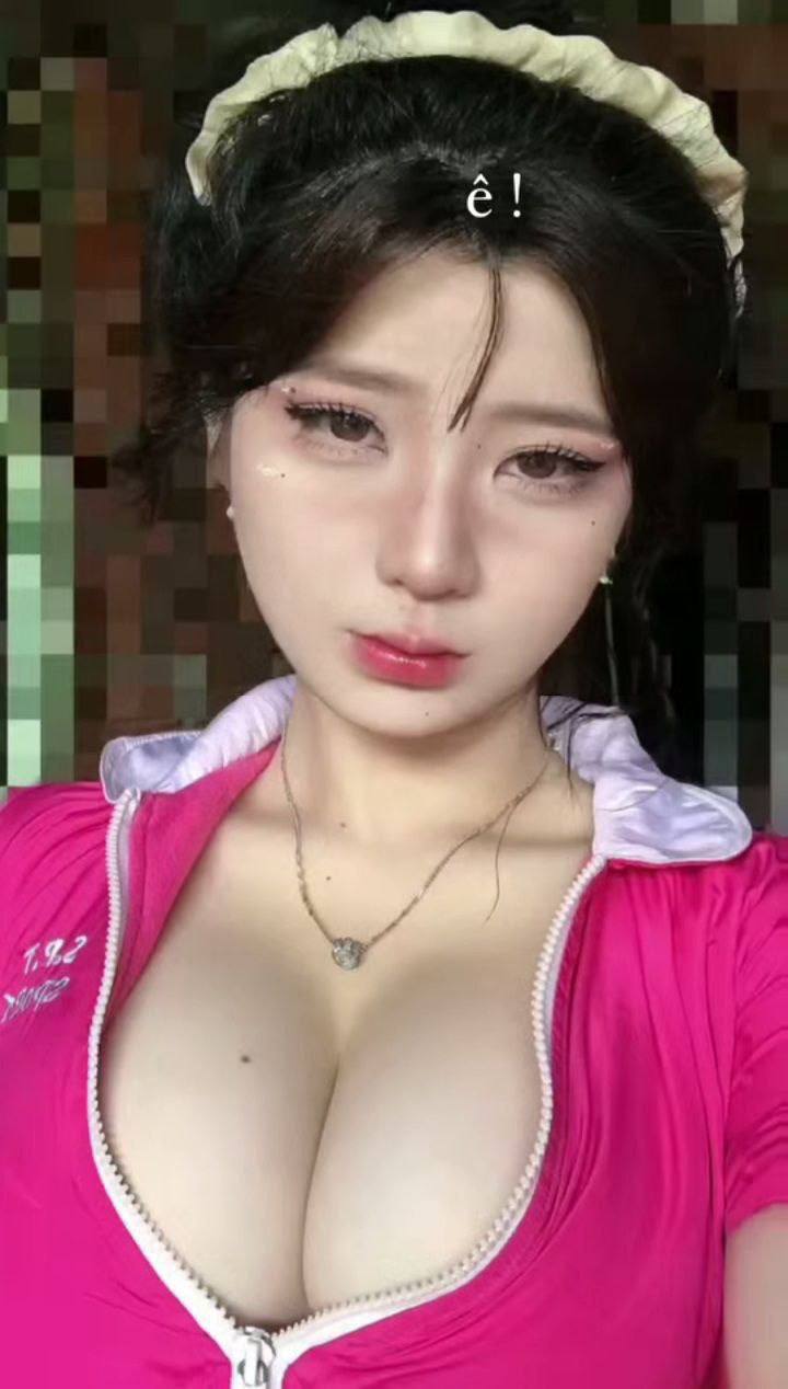 FOCS-086-C Sống chung không dùng bao cao su với bạn gái lớn tuổi hơn. Kem chảy mồ hôi với tình yêu bất tận và xuất tinh! Piston theo đuổi ngược!
